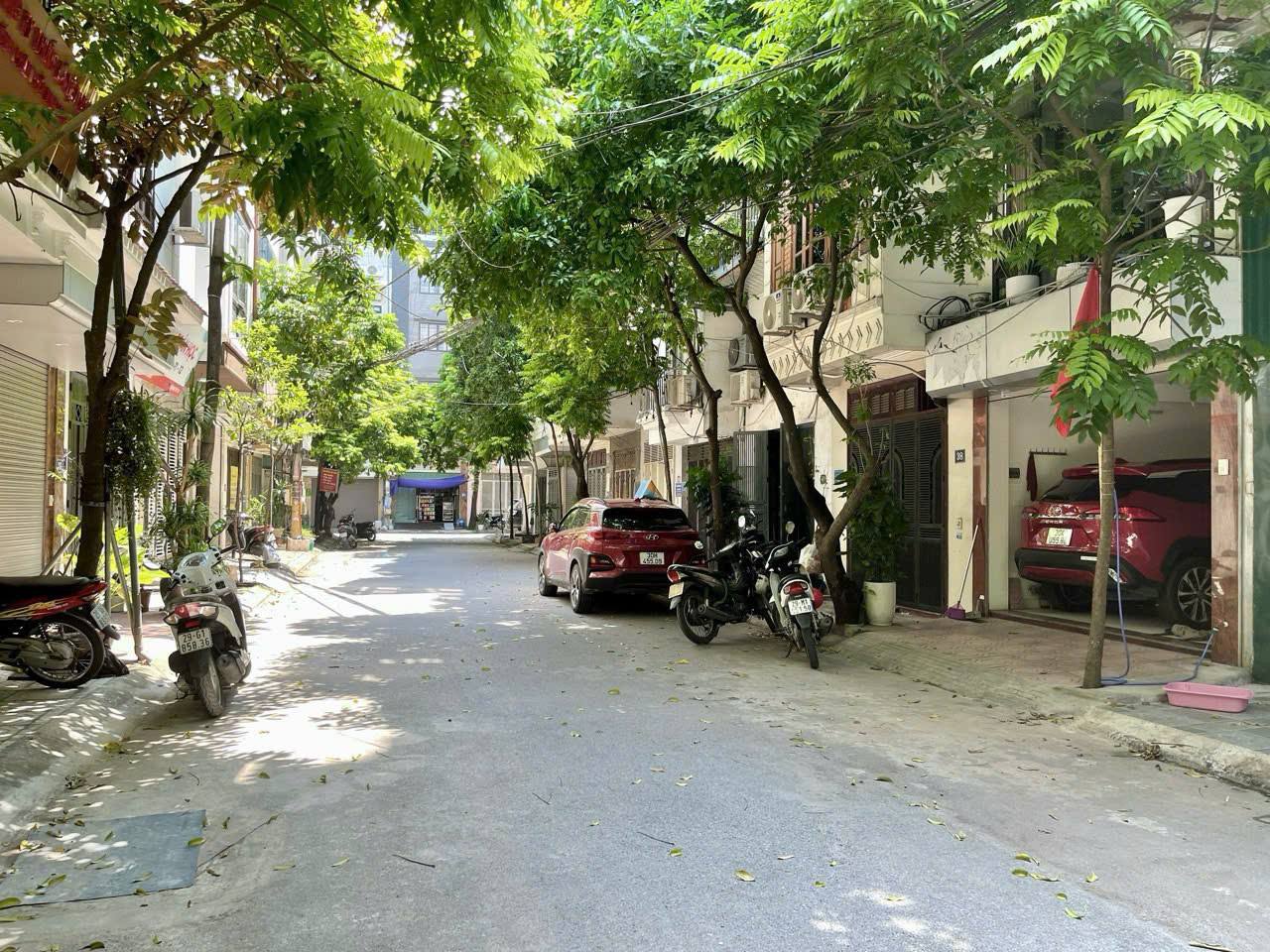 BÁN NHÀ CHIẾN THẮNG, DT38M2 4T, PHÂN LÔ VỈA HÈ OTO TRÁNH, KINH DOANH ĐA DẠNG, 13.X TỶ 2