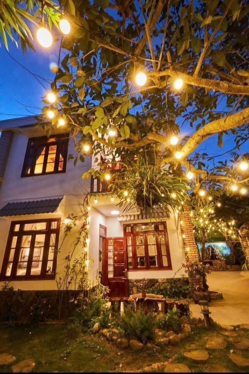 Cho thuê villa sân vườn 5 phòng ngủ full nội thất Ma Trang Sơn phường 5 Đà Lạt giá 23 triệu 5