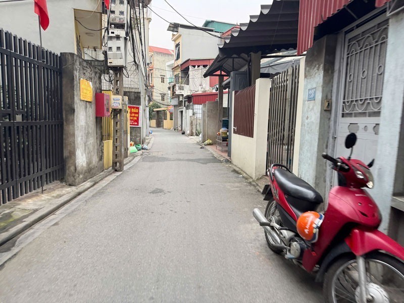 Cần bán lô góc 85m2 đất ngõ 105 Thanh Am, Việt Hưng. Đường rộng ô tô 16 chỗ, ngay gần trường chợ 2