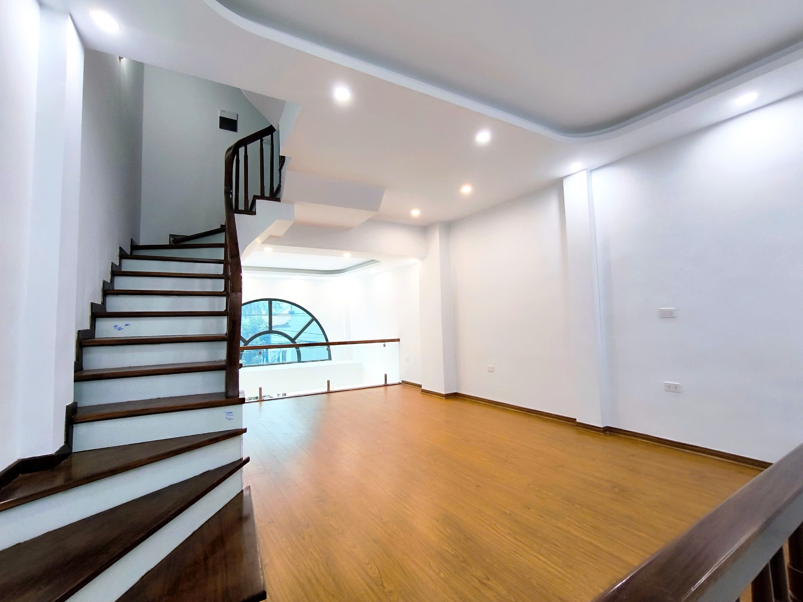 Bán nhà xã Sơn Đồng, Hà Nội 42M 5 Tầng, kinh doanh, ô tô qua nhà, có nội thất 6