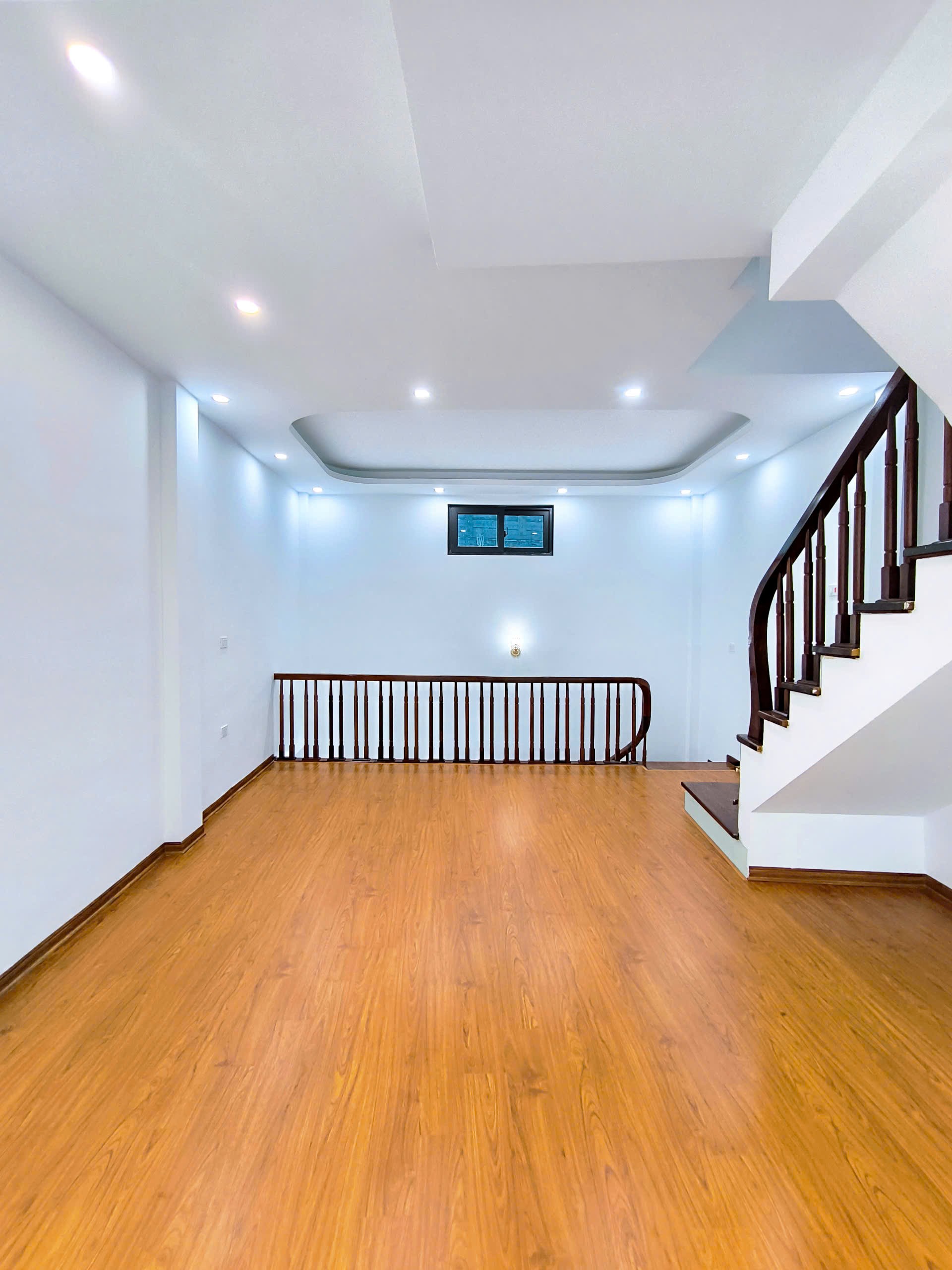 Bán nhà xã Sơn Đồng, Hà Nội 42M 5 Tầng, kinh doanh, ô tô qua nhà, có nội thất 10
