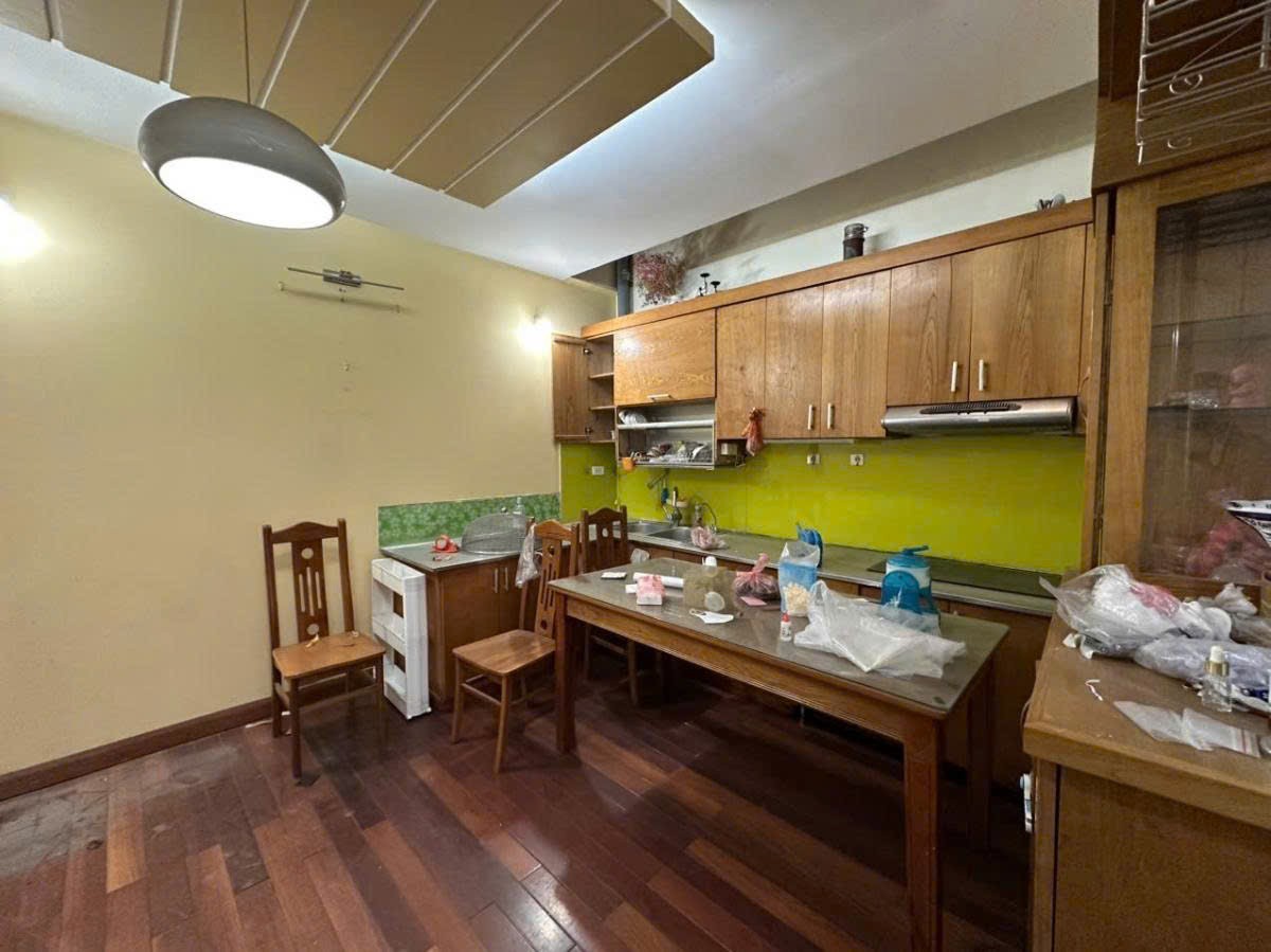 BÁN NHÀ BỒ ĐỀ - 5 TẦNG - GARA - THÔNG HỒNG TIẾN - Ô TÔ 7 CHỖ 2