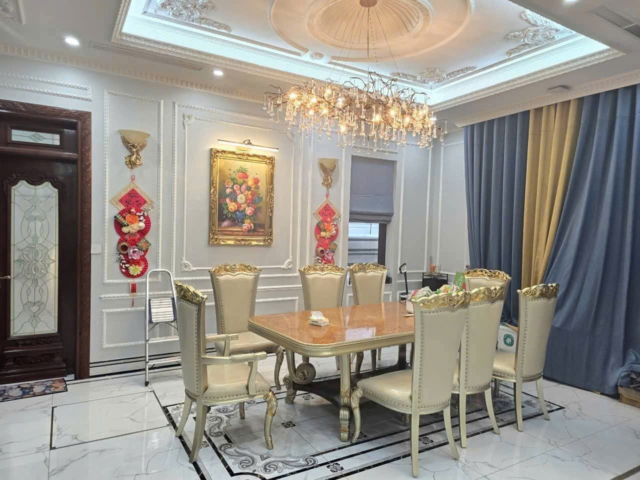 SIÊU PHẨM CAO CẤP BIỆT THỰ 250M2 KĐT VIỆT HƯNG - LONG BIÊN 4