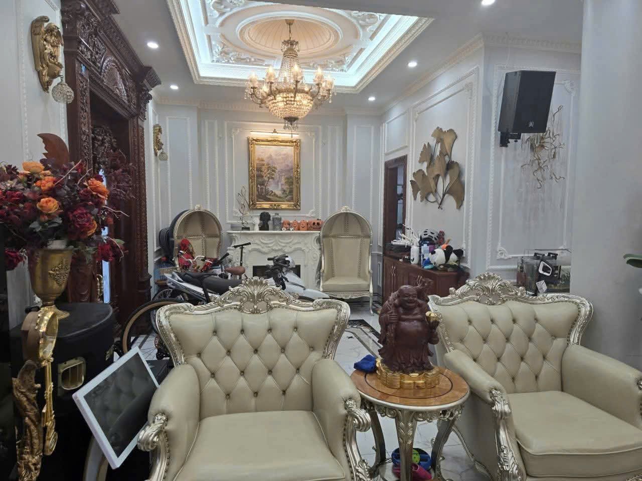 SIÊU PHẨM CAO CẤP BIỆT THỰ 250M2 KĐT VIỆT HƯNG - LONG BIÊN 3