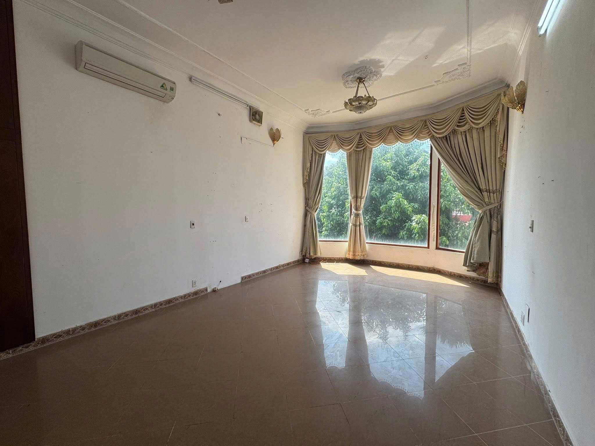 Cho thuê Biệt thự Phường Thảo Điền, Quận 2, Diện tích 516m², Giá Thương lượng 6