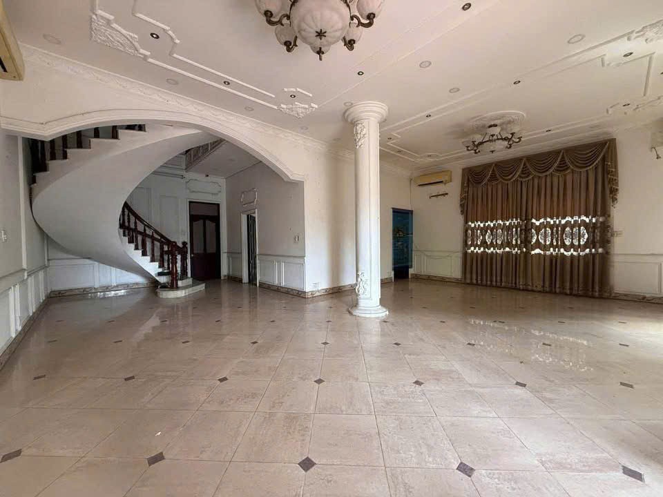 Cho thuê Biệt thự Phường Thảo Điền, Quận 2, Diện tích 516m², Giá Thương lượng 9