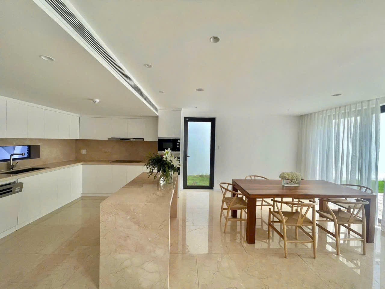 Cho thuê Biệt thự Phường Thảo Điền, Quận 2, Diện tích 187m², Giá Thương lượng 3