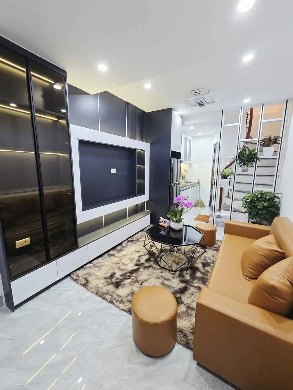 TRƯỜNG CHINH – 62M² – 6 TẦNG – MT 8.6M – 21.5 TỶMẶT NGÕ TO NHƯ PHỐ – Ô TÔ TRÁNH – KINH DOANH