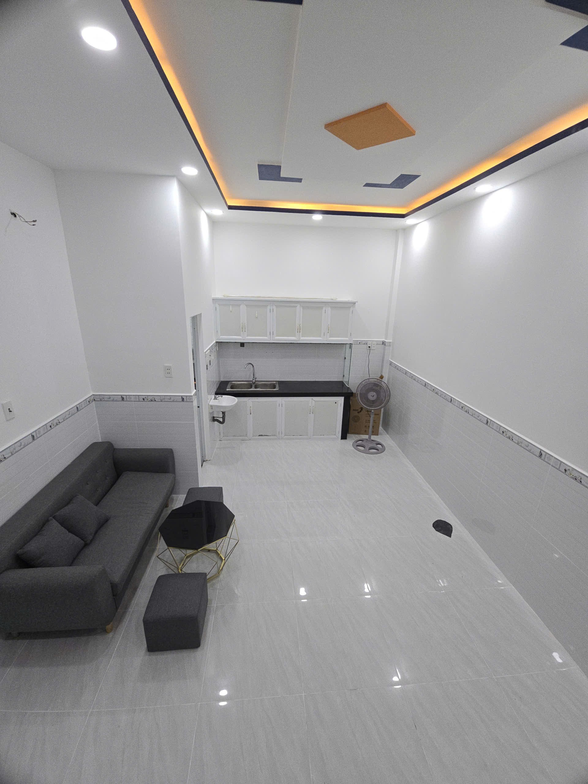 MẶT TIỀN TRƯỜNG TIỂU HỌC BÌNH LONG GIÁP TÂN PHÚ 24M2 2 TẦNG SHR CHỈ 3.25 TỶ