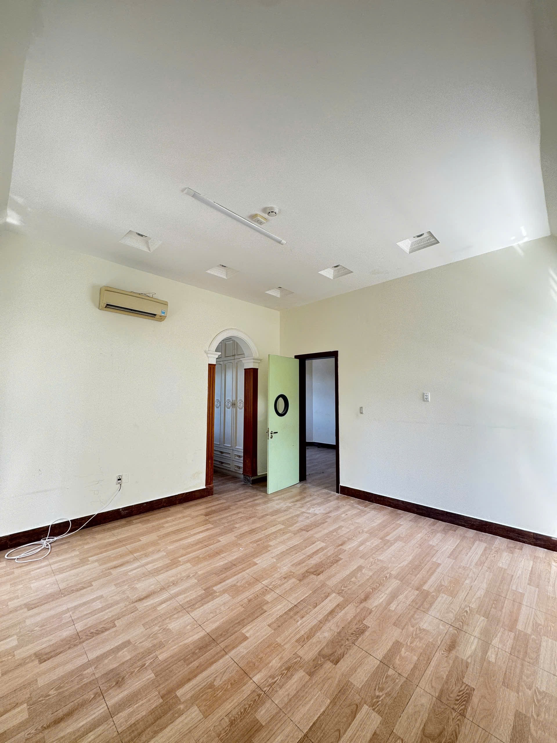 Cho thuê Biệt thự Phường Thảo Điền, Quận 2, Diện tích 315m², Giá Thương lượng 2