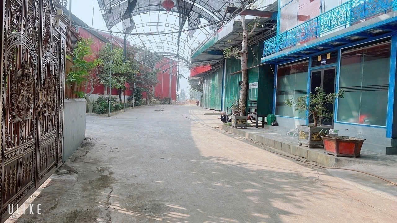 CẦN BÁN LÔ ĐẤT VỊ TRÍ CỰC TIÊM NĂNG , SÁT ĐƯỜNG TỈNH LỘ 418  ,DT - 87,8 M FUN THỔ CƯ  GIÁ NHỈNH 2 4