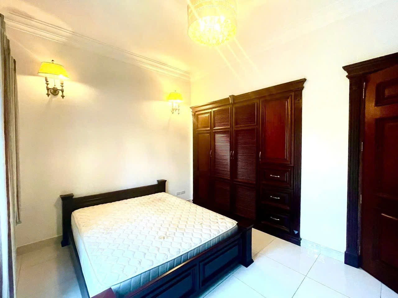 Cho thuê Biệt thự Quận 2, Hồ Chí Minh, Diện tích 332m², Giá Thương lượng 2