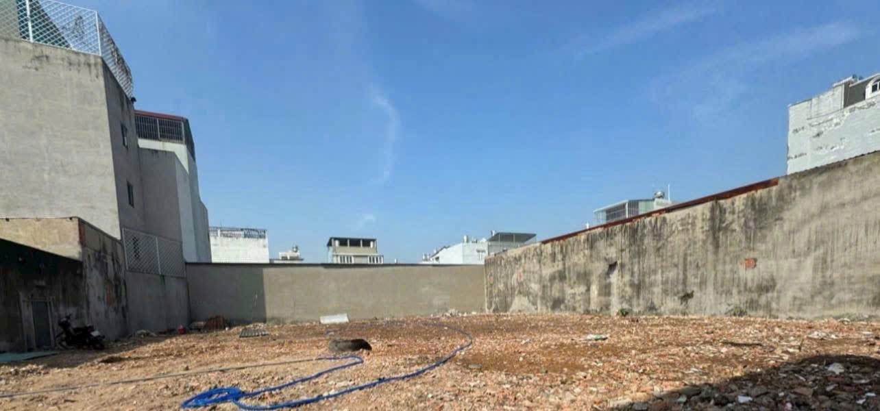 QUỸ ĐẤT LỚN HIẾM – LÊ VĂN KHƯƠNG CÁCH LÊ VĂN KHƯƠNG 30M – 650M² THỔ CƯ 4