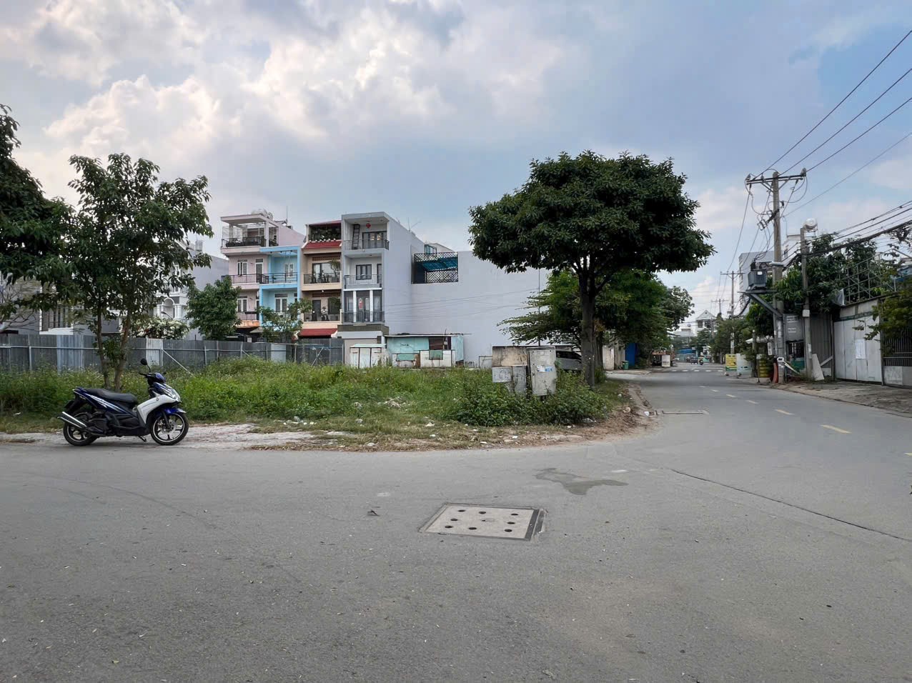 Cần bán Đất Phường Phú Hữu, Quận 9, Diện tích 572m², Giá 028 Tỷ
