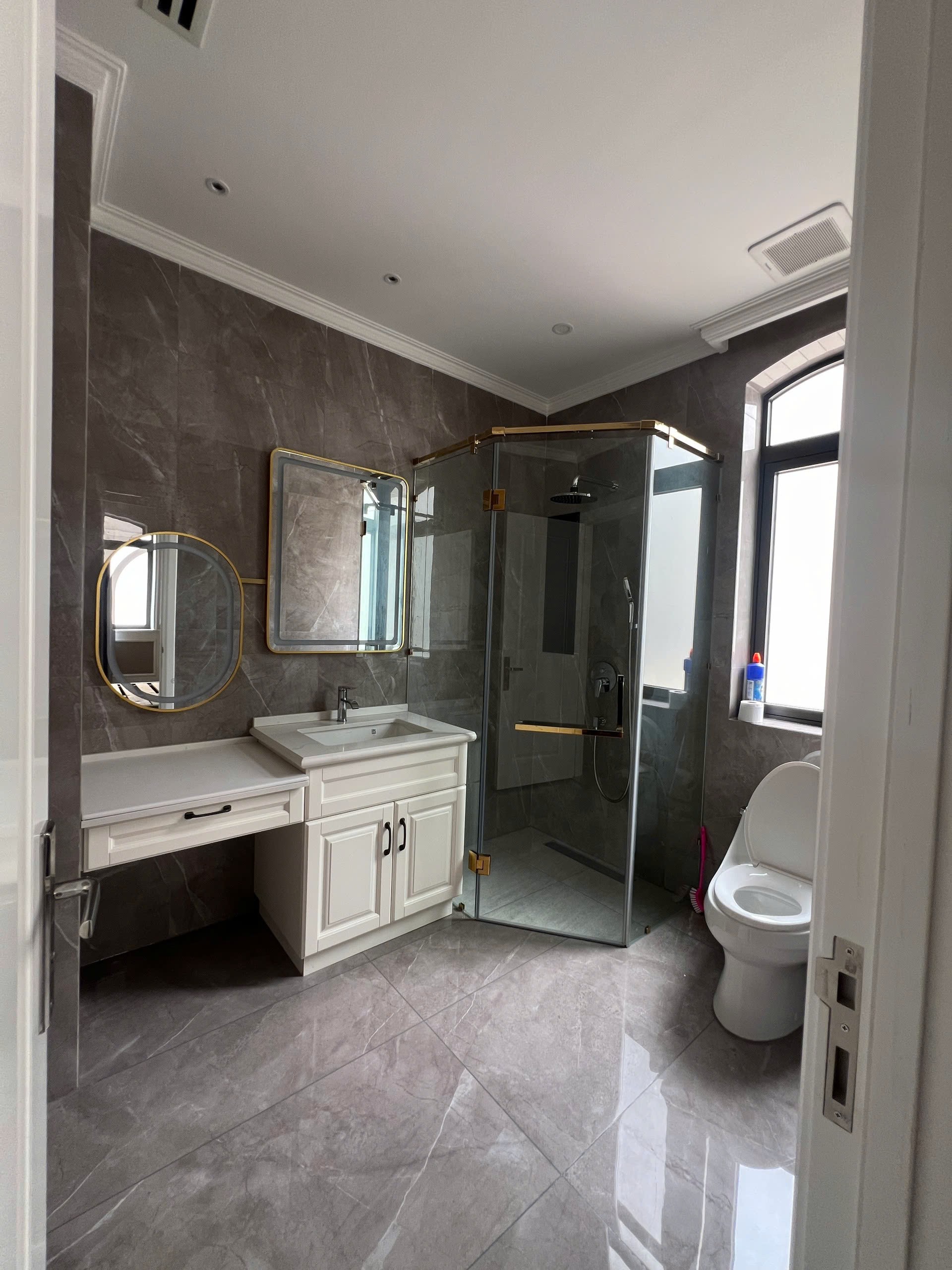 Cho thuê Biệt thự Phường Thạnh Mỹ Lợi, Quận 2, Diện tích 200m², Giá 80 Triệu/tháng