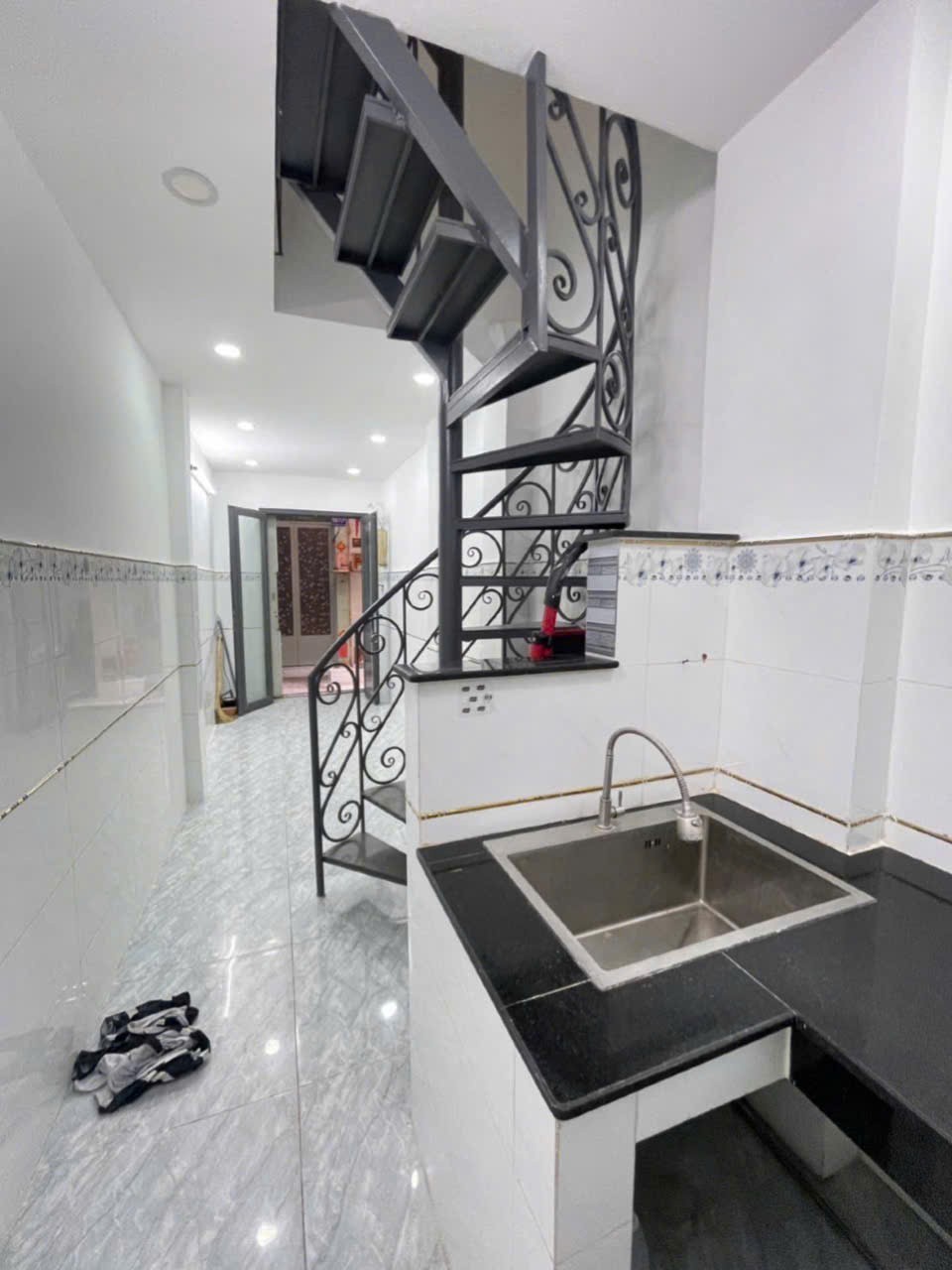HẬU GIANG Q6 17M2 2PN 2WC SHR GIÁ CHỈ 2.18 TỶ 2