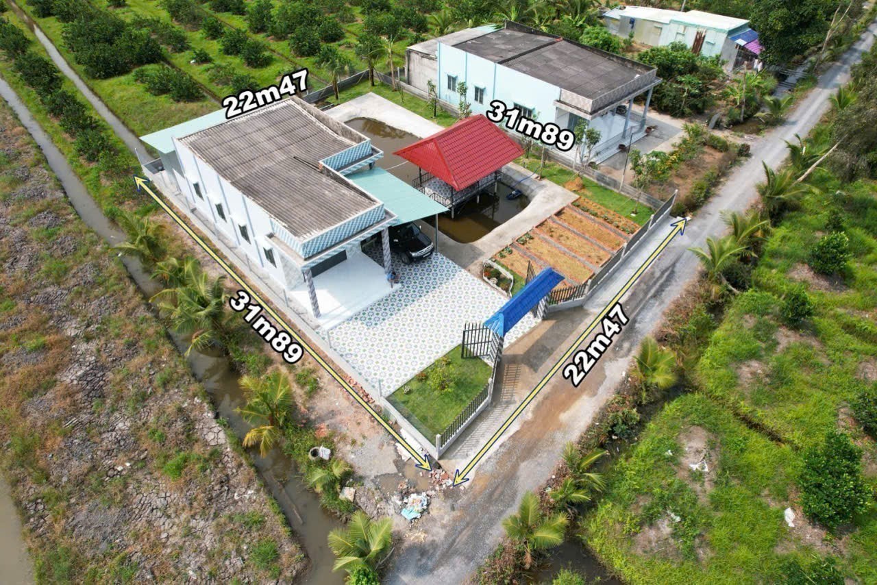 Bán nhà vườn thuỷ tạ xã Bình Đức tdt 709m2 có 2pn,1wc, sân oto giá 1,9 tỷ 4