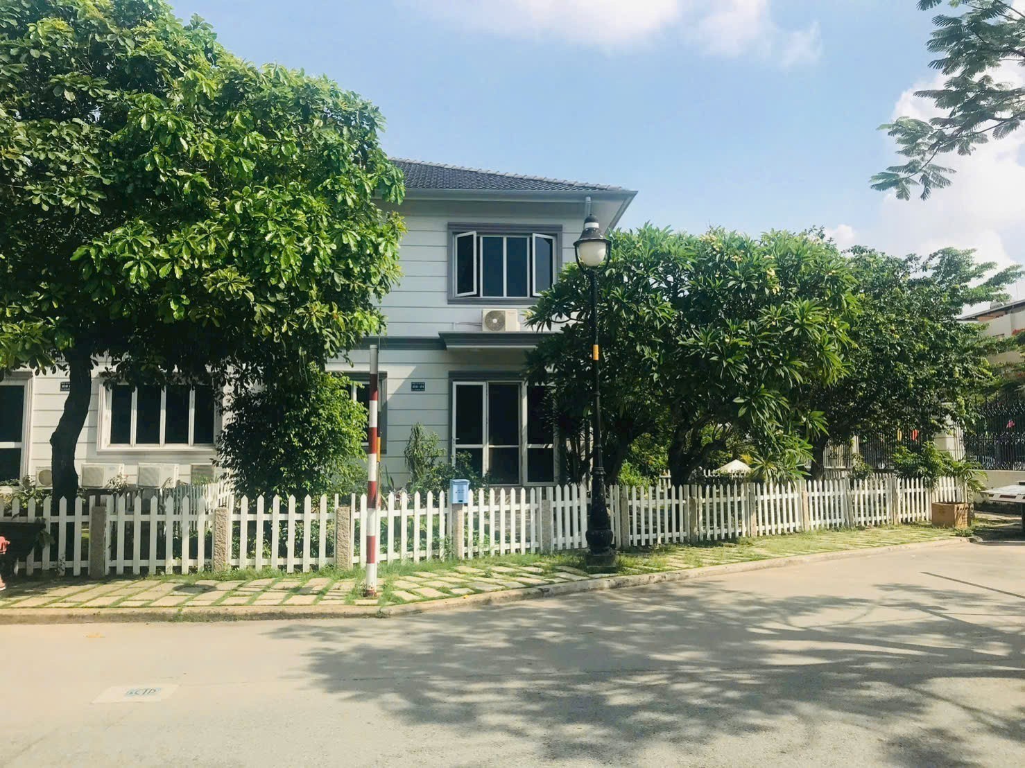 Cho thuê Biệt thự Phường Hiệp Bình Phước, Thủ Đức, Diện tích 200m², Giá 28 Triệu/tháng 9