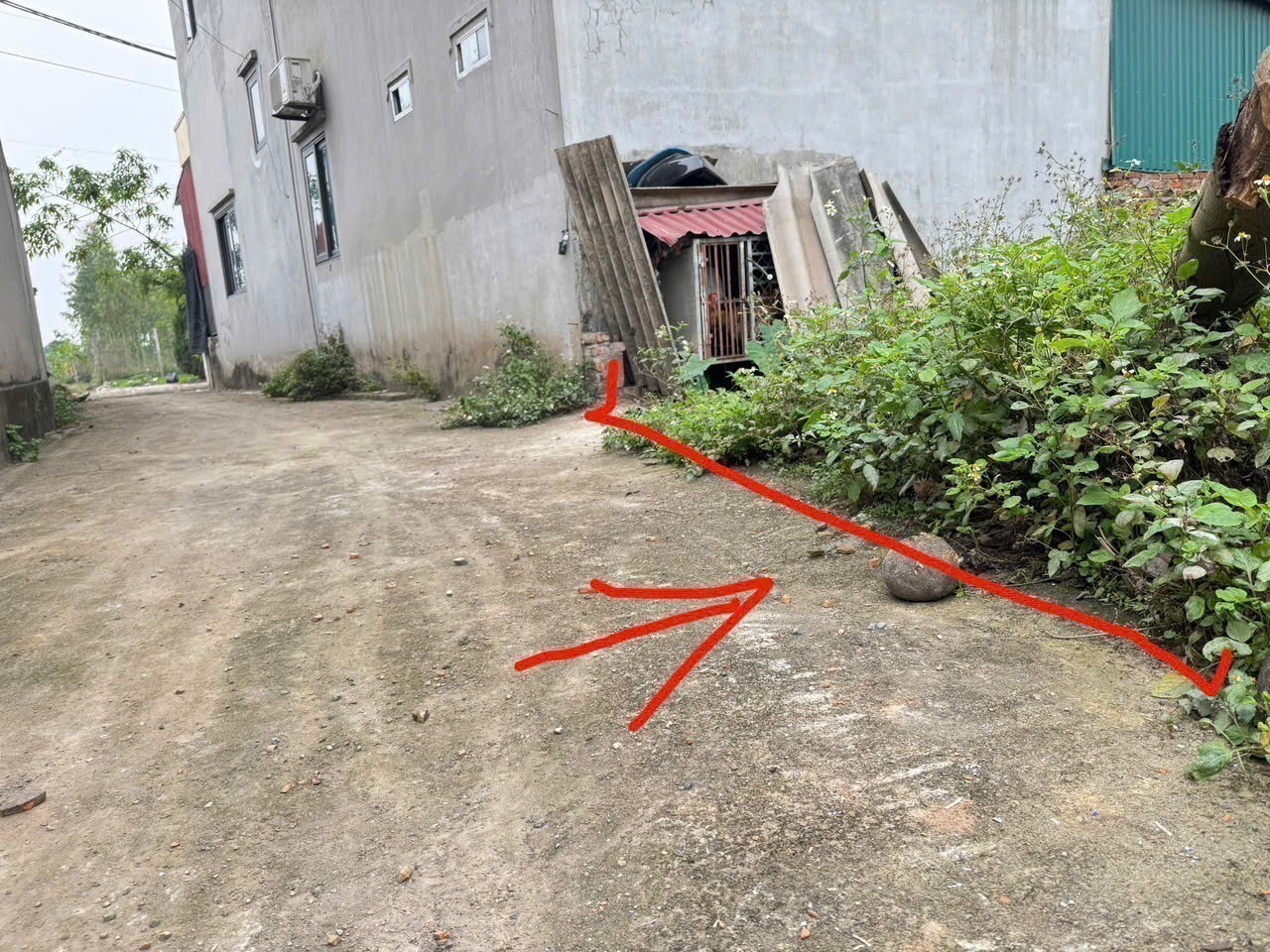 Bán gấp 45m đất thôn Bạch Đa, Kim Hoa, đường rộng, oto đỗ. Cách 1 nhà ra trục chính