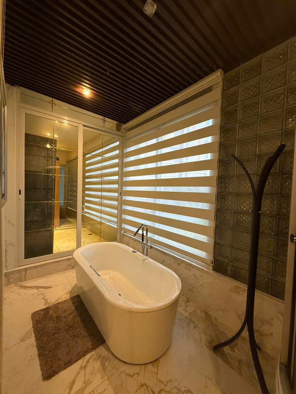 Cần bán Nhà mặt tiền Quận 9, Hồ Chí Minh, Diện tích 159m², Giá 022.5 Tỷ 2