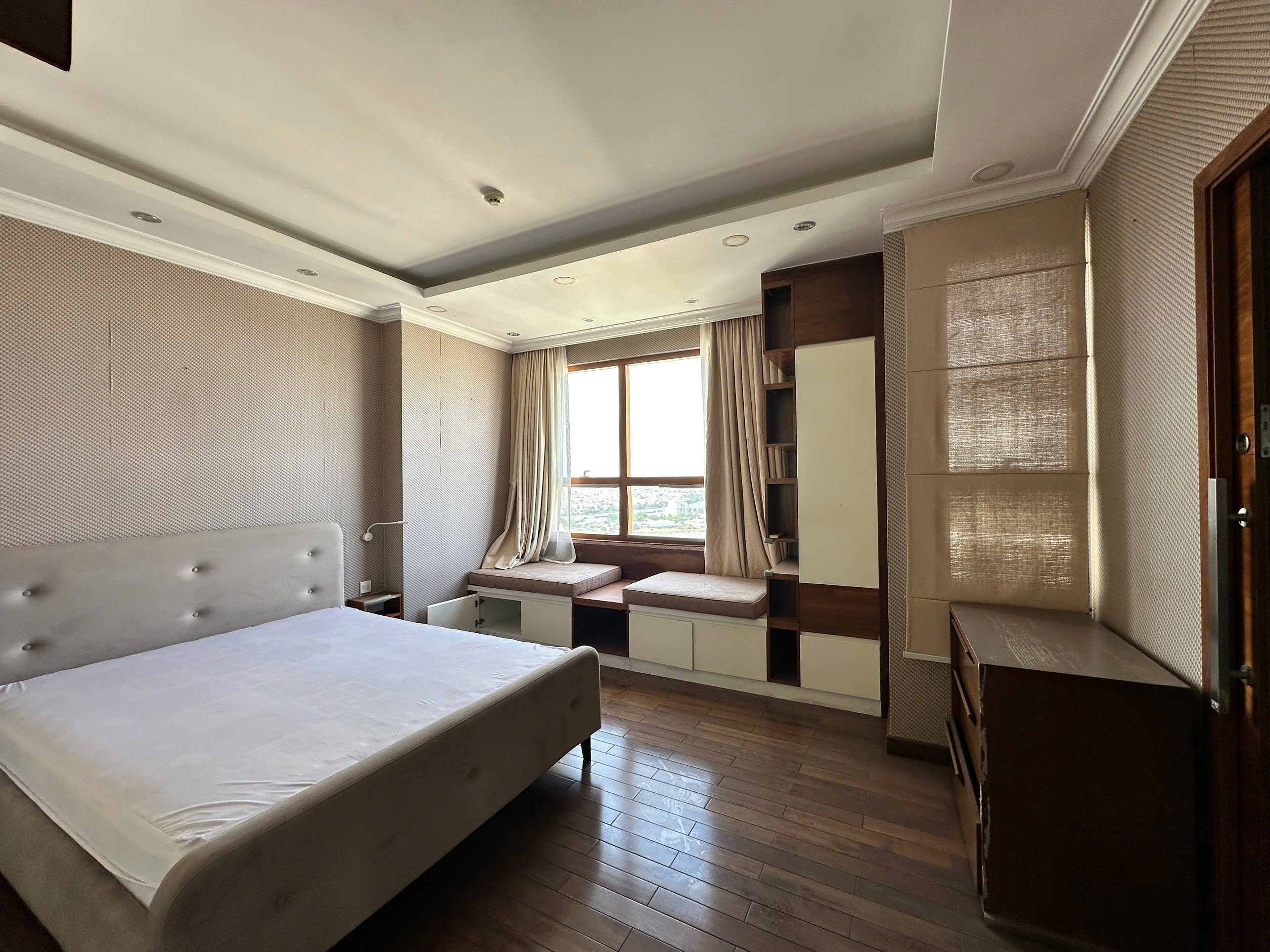 Cho thuê Căn hộ chung cư Phường Thảo Điền, Quận 2, Diện tích 370m², Giá Thương lượng 4