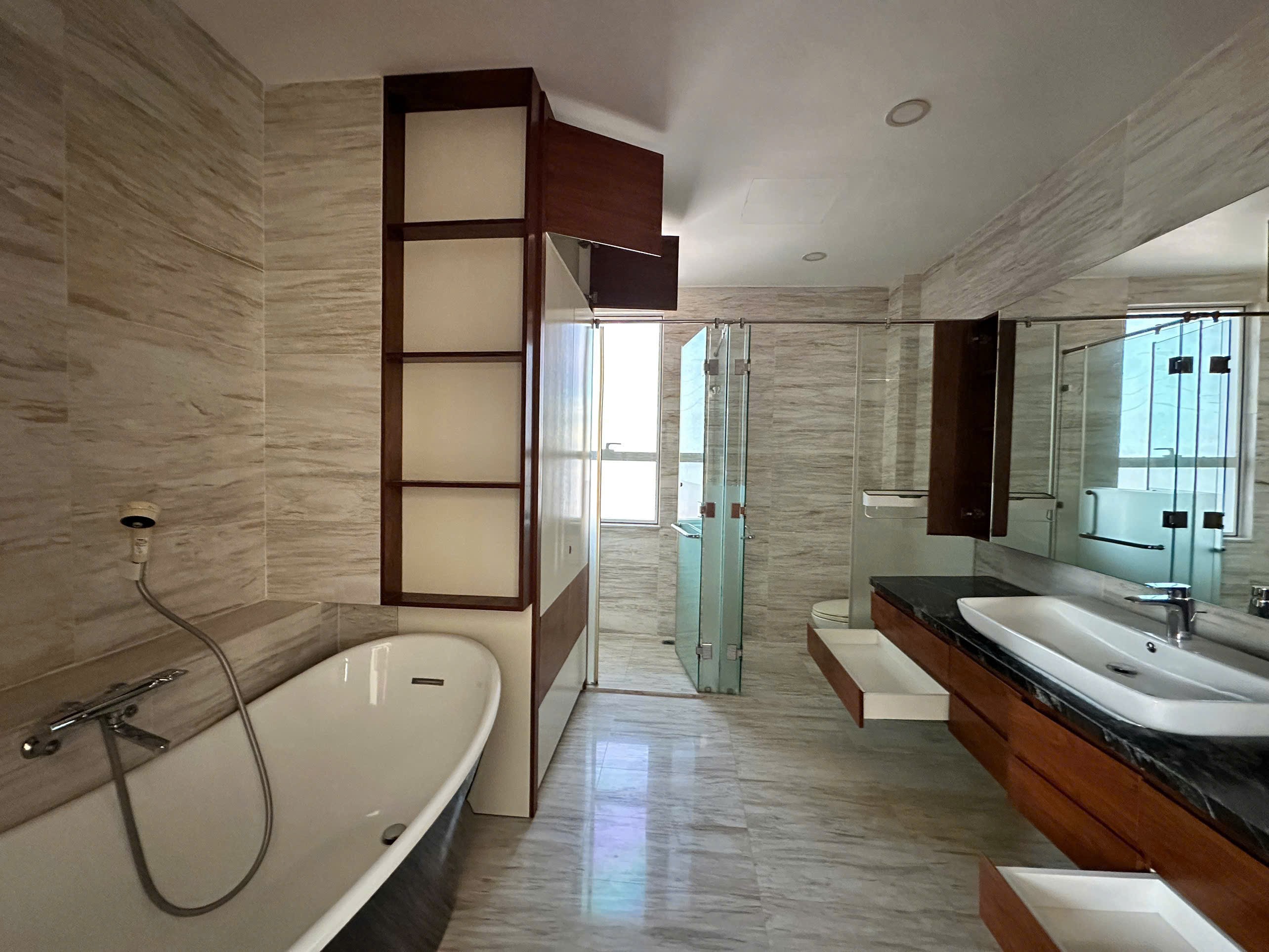 Cho thuê Căn hộ chung cư Phường Thảo Điền, Quận 2, Diện tích 370m², Giá Thương lượng 3