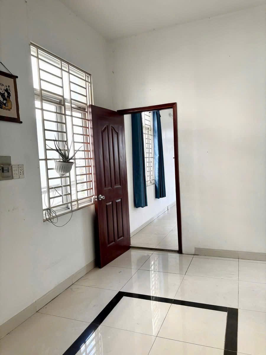 Cho thuê Nhà mặt tiền Phường Phước Long B, Quận 9, Diện tích 97m², Giá 17 Triệu/tháng 4