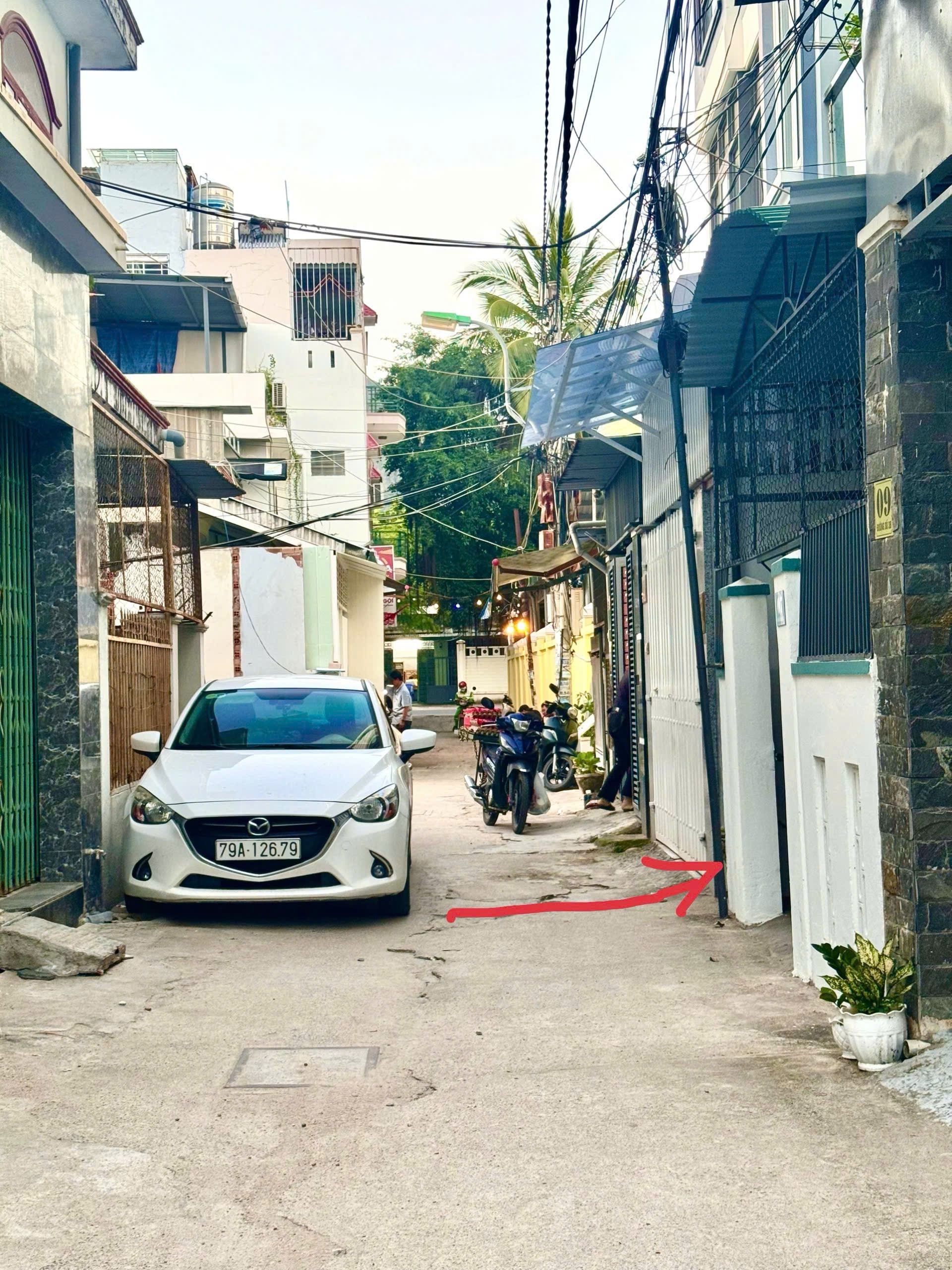 BÁN NHÀ HẺM OTO THÔNG CÁCH BIỂN CHỈ 350m, NGAY CÔNG AN PHƯỜNG BẮC NHA TRANG. ZÁ 5tỷ5. 5