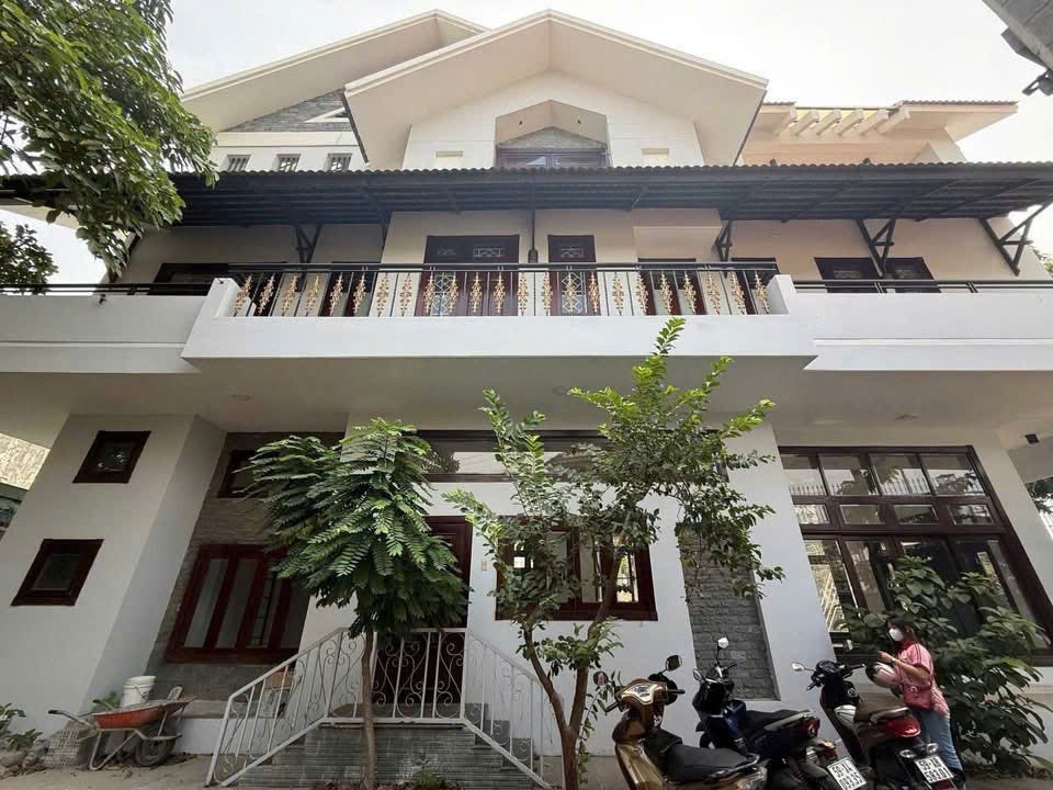 Cho thuê Biệt thự Phường Phước Long A, Quận 9, Diện tích 1000m², Giá 100 Triệu/tháng 5