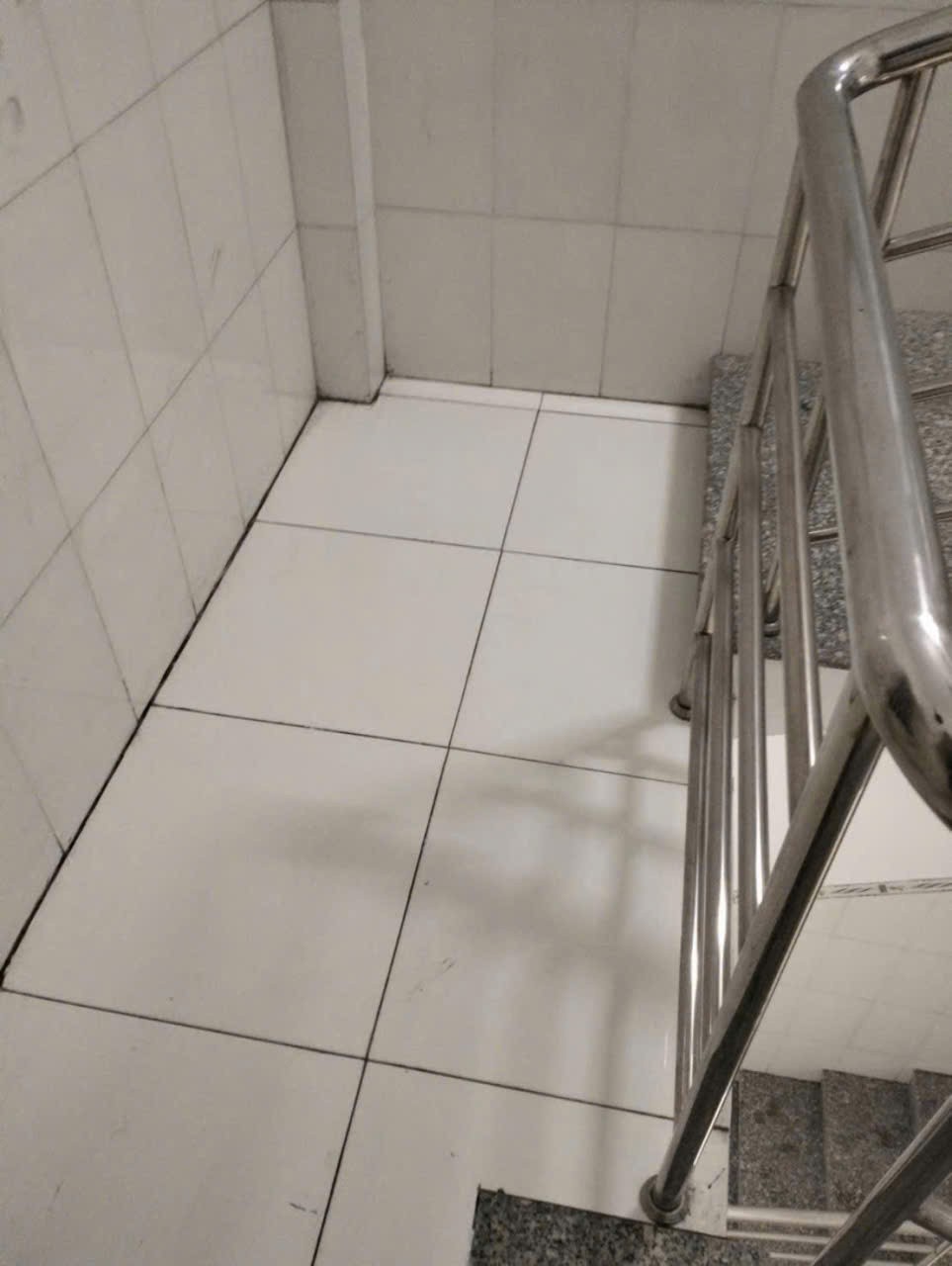 Bán nhà mt kinh doanh Nguyễn Hữu Thọ, thị trấn Bến Lức dt 56,7m2 3 lầu 4pn, 3wc giá 5,45 tỷ 6