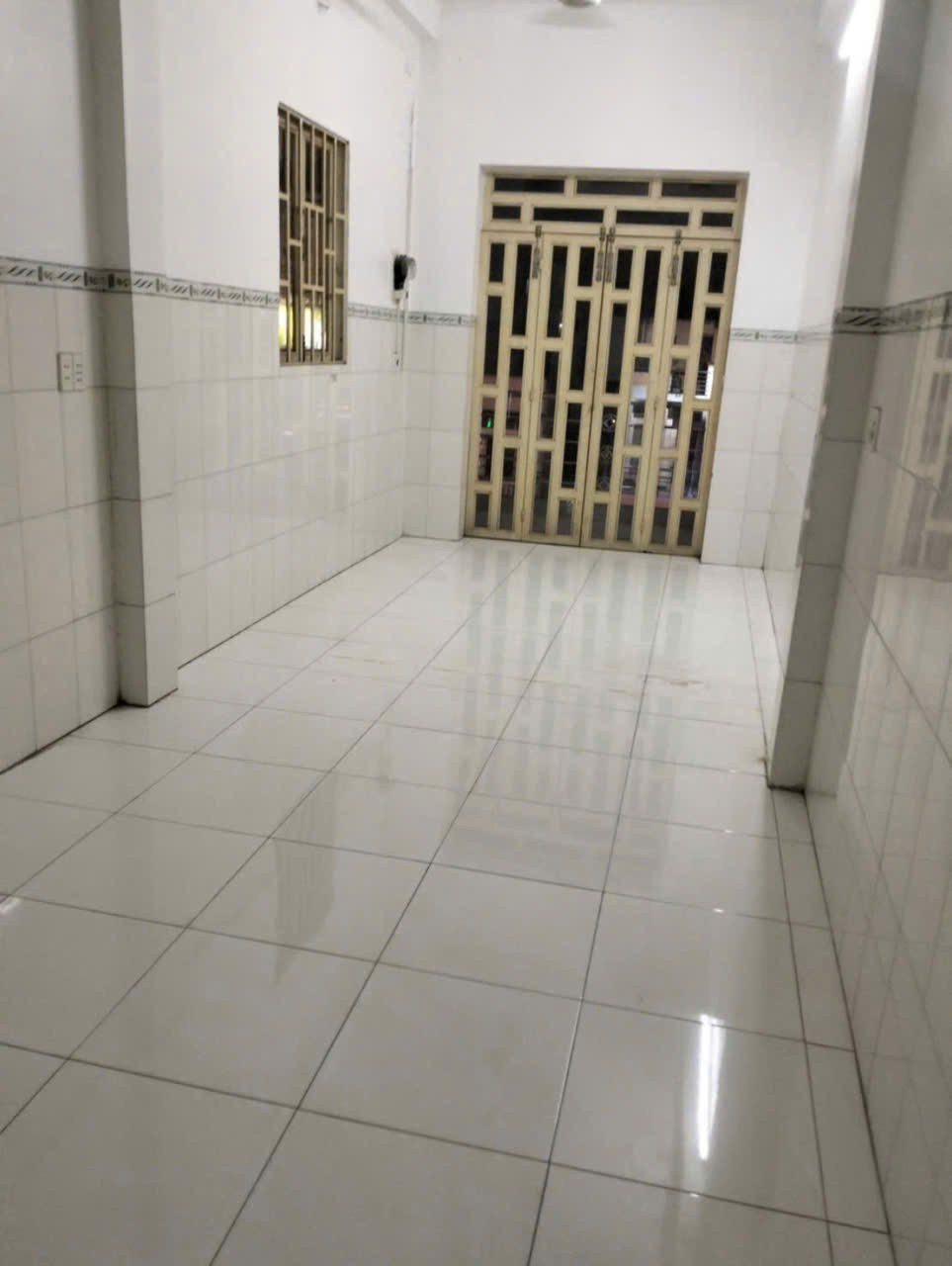 Bán nhà mt kinh doanh Nguyễn Hữu Thọ, thị trấn Bến Lức dt 56,7m2 3 lầu 4pn, 3wc giá 5,45 tỷ 10