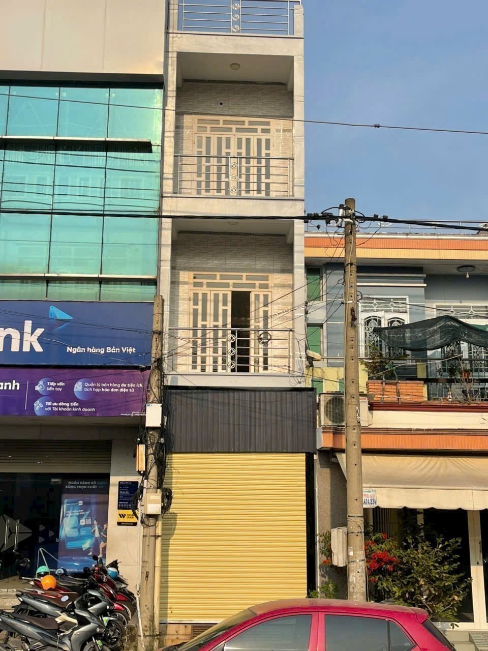 Bán nhà mt kinh doanh Nguyễn Hữu Thọ, thị trấn Bến Lức dt 56,7m2 3 lầu 4pn, 3wc giá 5,45 tỷ 12