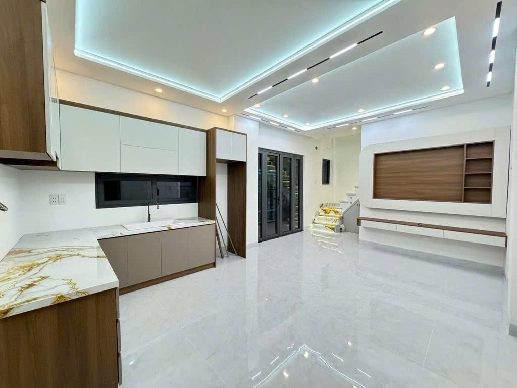 CĂN GÓC 2 MẶT TIỀN THÔNG THOÁNG 4 ty 5 4