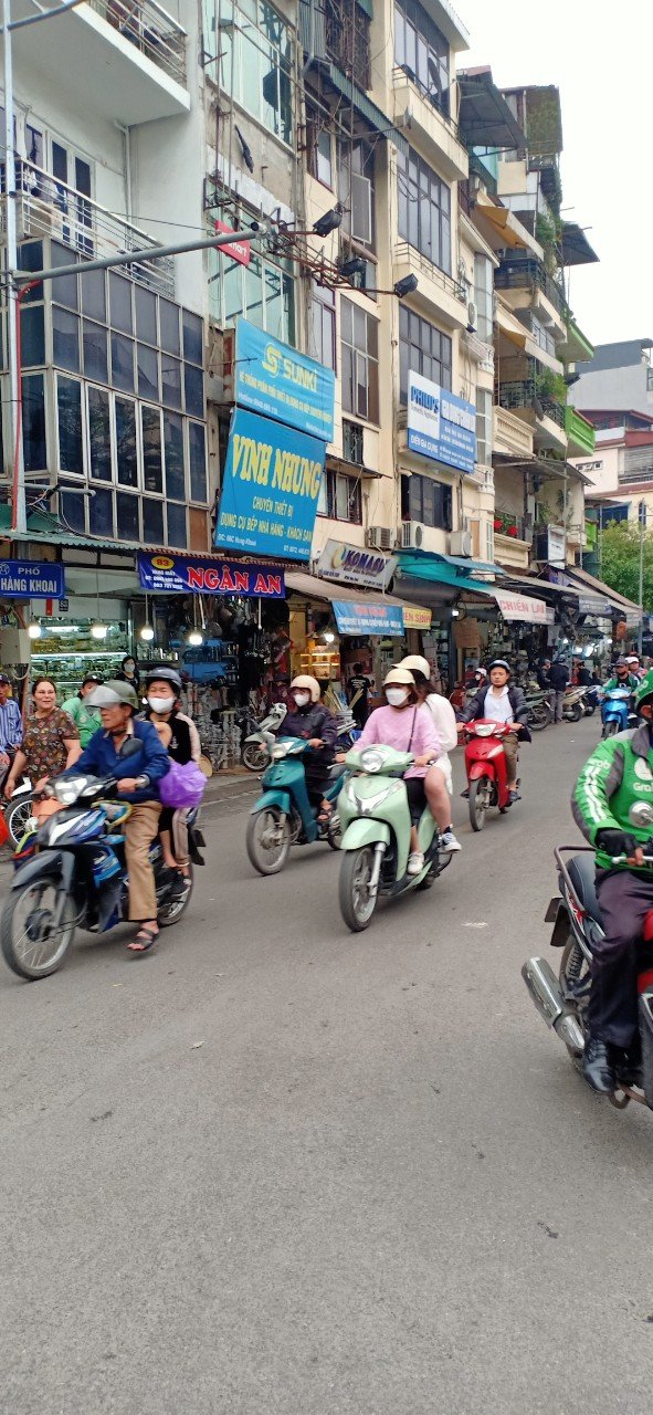 Nhà Mặt Phố Hoàn Kiếm, Hàng khoai – Đồng Xuân, phố Cổ. 2