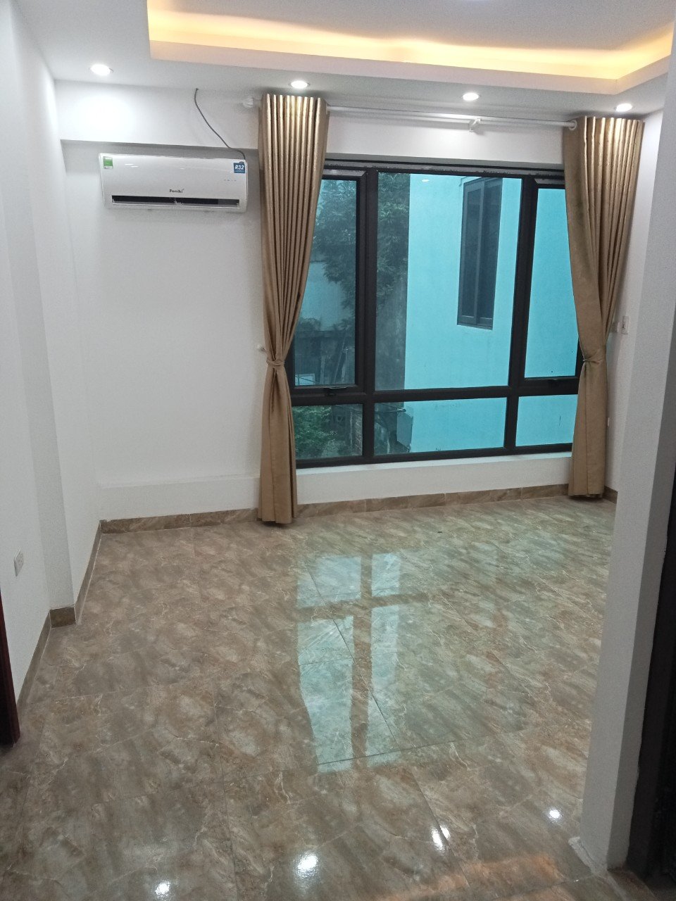 Nhà đẹp 5 tầng x72m2 full nội thất ở Trâu Quỳ giá 4,8 tỷ. LH Bắc 0866833236 5