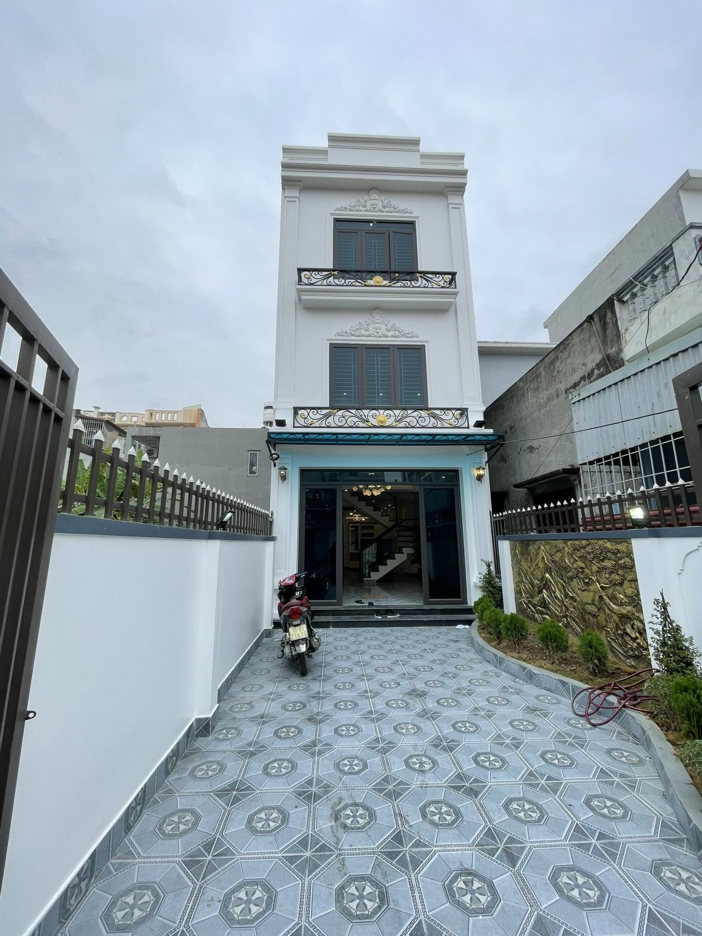 Nhà đẹp XÂY MỚI ĐỘC LẬP 90m2 x 3 tầng, giá 2ty660 tại Phủ Thượng Đoạn, Hải Phòng