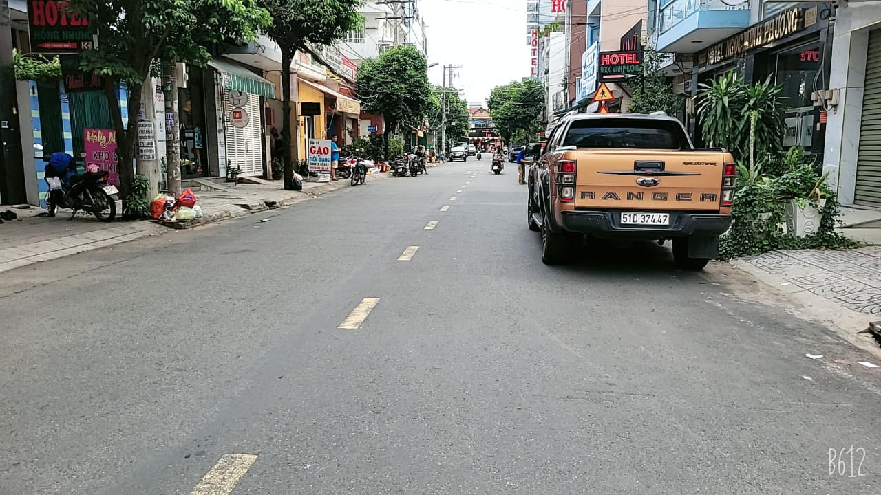 Bán nhà hẻm xe hơi tránh Thạch Lam-MT 10m-khu bàn cờ phân lô-giá rẻ 1
