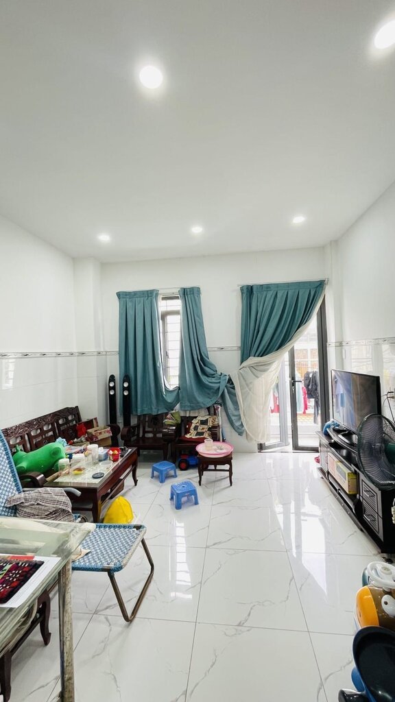 Hạ chào 400tr - Nhà mới 3 tầng Gò Vấp, diện tích 70m2, xe hơi ngủ trong nhà 3