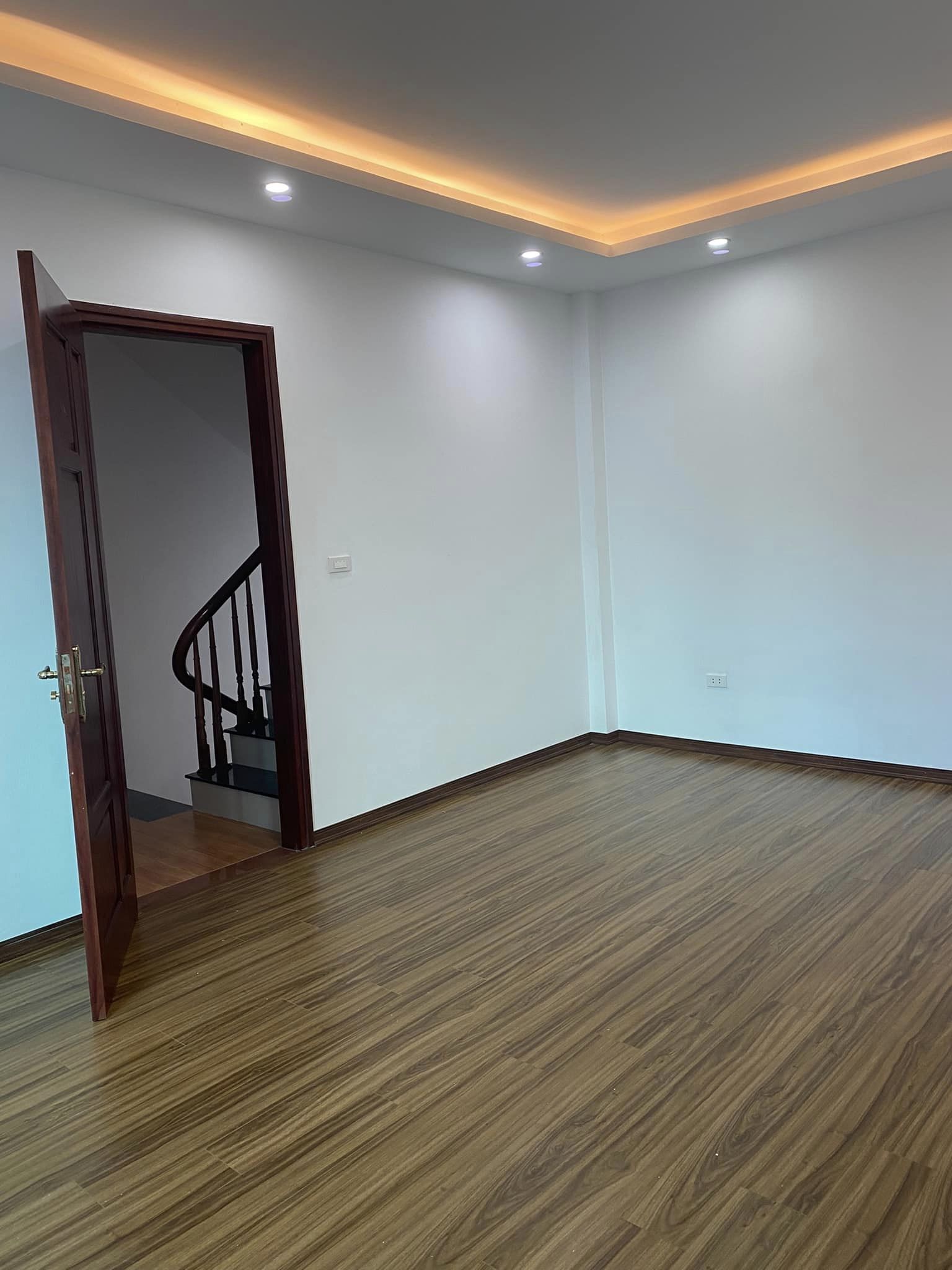 Bán Nhà Nguyễn Văn Linh, Phường Phúc Đồng, Long Biên 5T, 40m2, chỉ 3,75 tỷ (ô tô 4 chỗ vào) 3