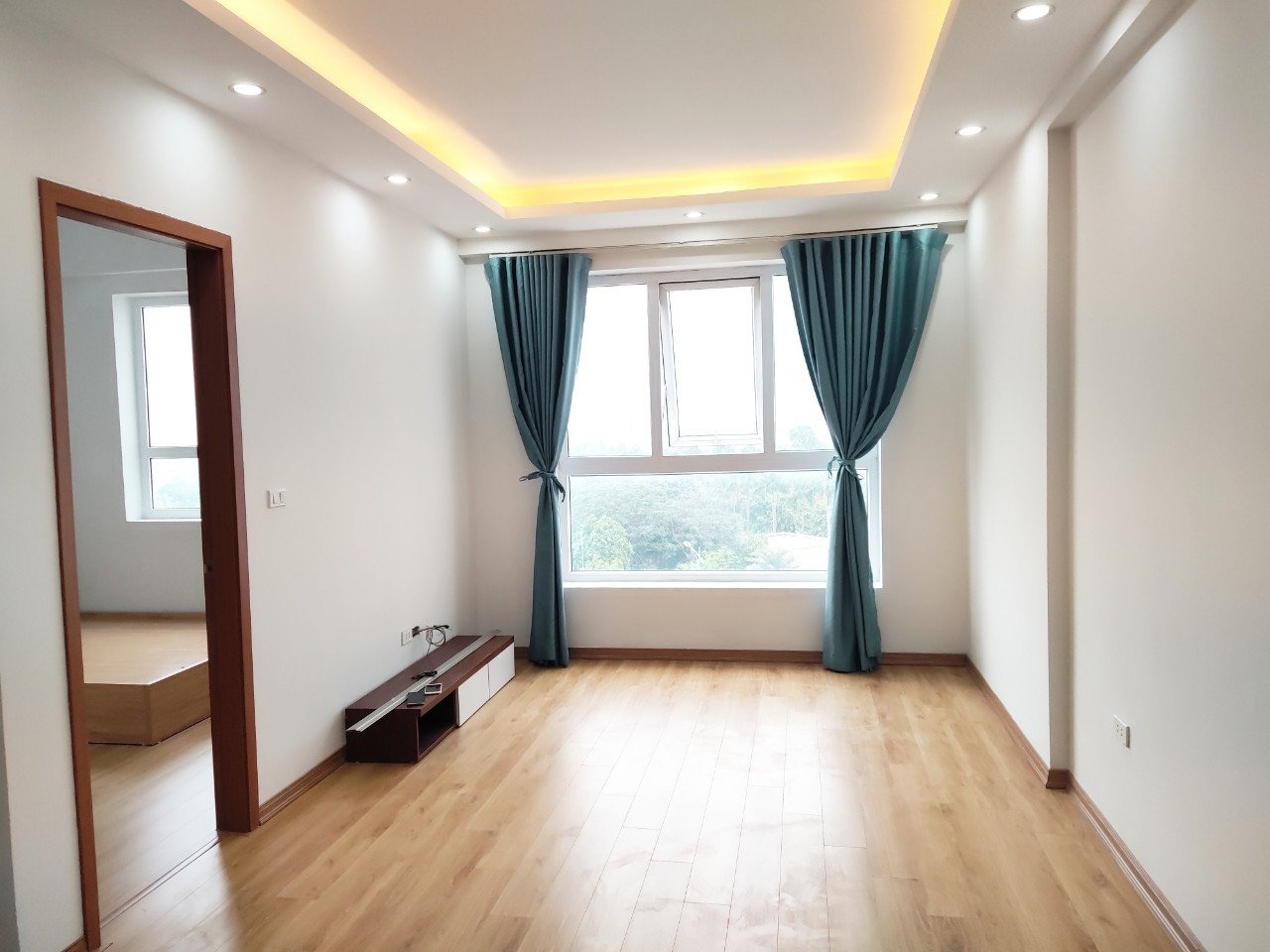 Chính chủ cần bán căn hộ 2PN view Hồ, đầy đủ nội thất giá 1.3 tỉ tại KDT Thanh Hà Cienco 5