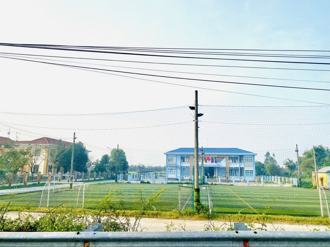 Đất gần Đà Nẵng giá rẻ, bao sang tên, gần trường học, UBND chỉ 6.4tr/m2 LH: 0918852552 2