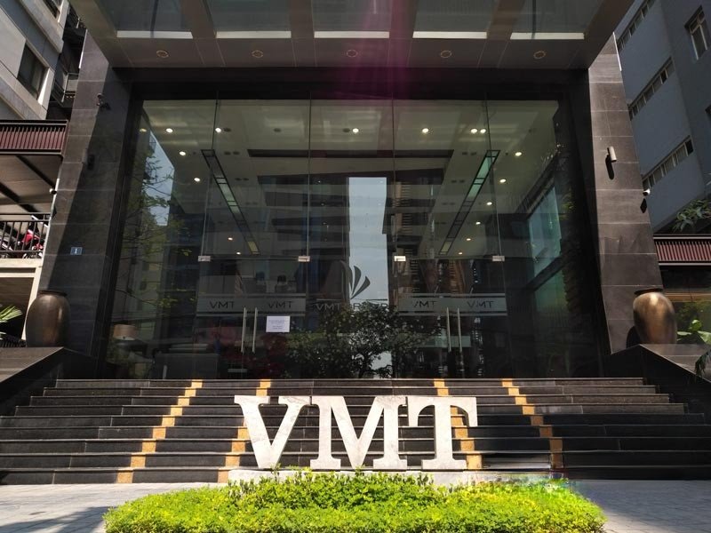VMT Duy Tân Cầu Giấy: Chính chủ sang nhượng DT văn phòng 165m2 và nội thất mới