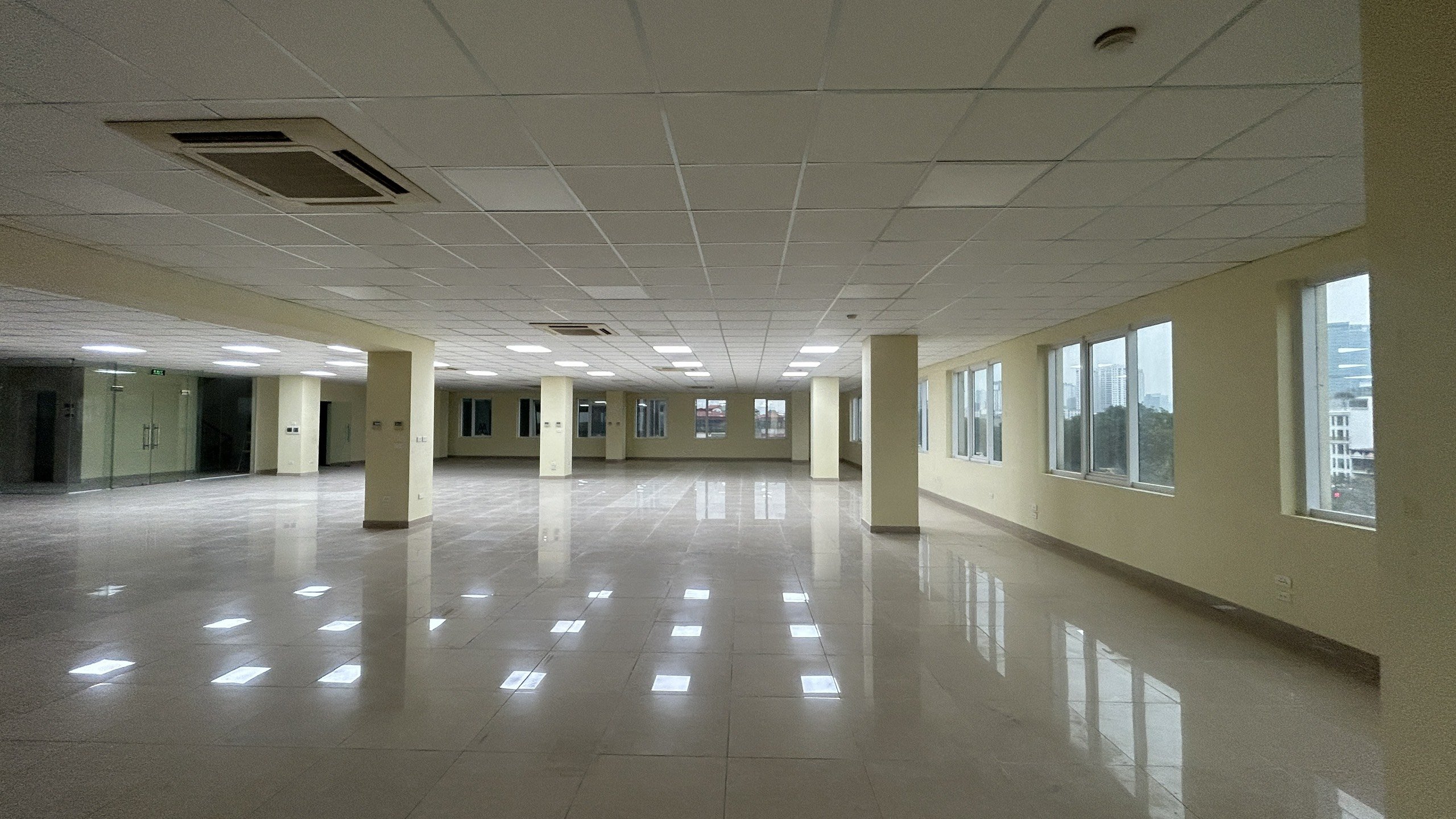 Cho thuê Văn phòng đường Láng, Phường Láng Thượng, Diện tích 500m², Giá 250 Nghìn/m²/tháng 3