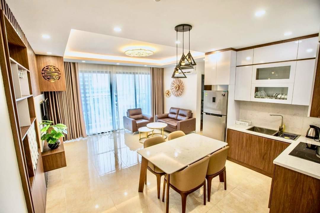 Bán căn hộ 3PN Vinhomes D’capitale, DT 90m2, toà C1 tầng 14 - view đẹp, giá 5.8 tỷ. LH 036.697.6888