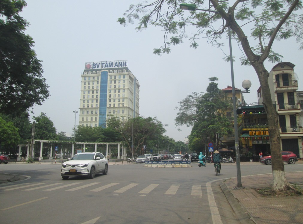 Mặt phố Hoàng Như Tiếp sầm uất gần BV Tâm Anh, gần phố Nguyễn Văn Cừ, MT rộng 105m2 chỉ 20.9 tỷ. 3