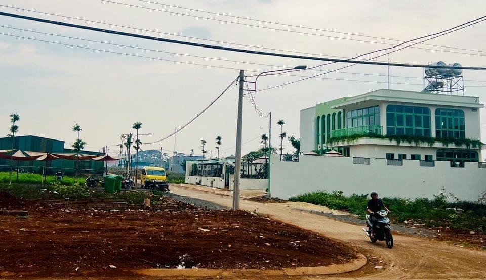 Chính chủ bán lô đất đối diện chợ Phú Lộc, Krông Năng, giá chỉ 668 triệu. 2