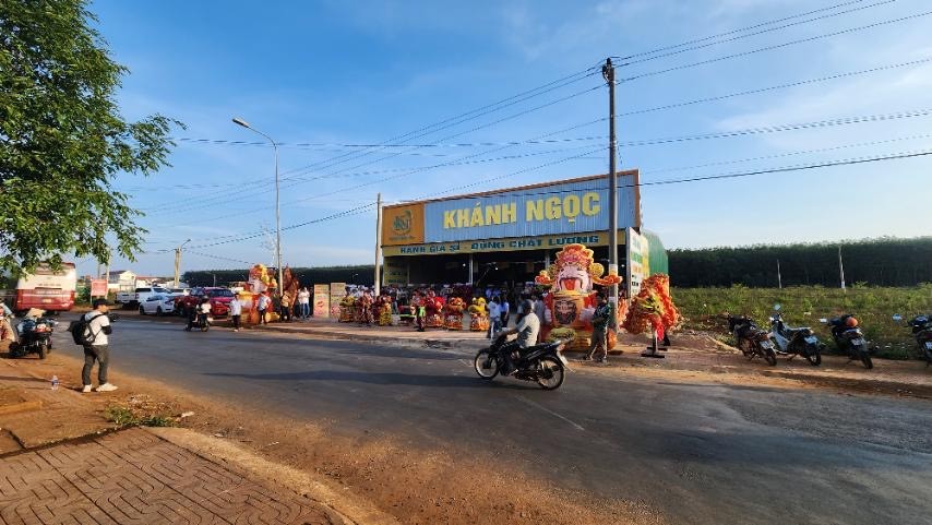 Bán cặp lô full thổ tại KDC Phú Lộc, đối diện quán gà rán và khu vui chơi trẻ em. 3