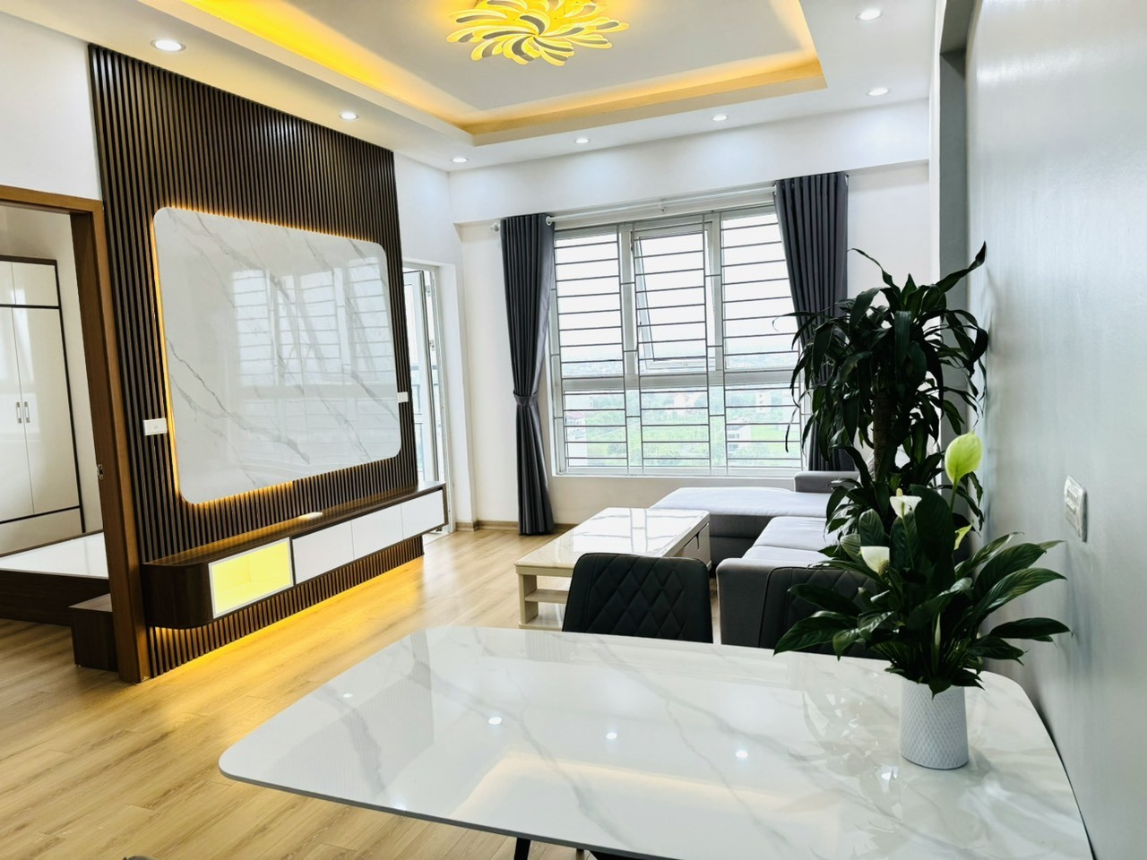 Cần bán căn hộ chung cư 2PN, view thoáng full nội thất mới tại KDT Thanh Hà Cienco 5 4