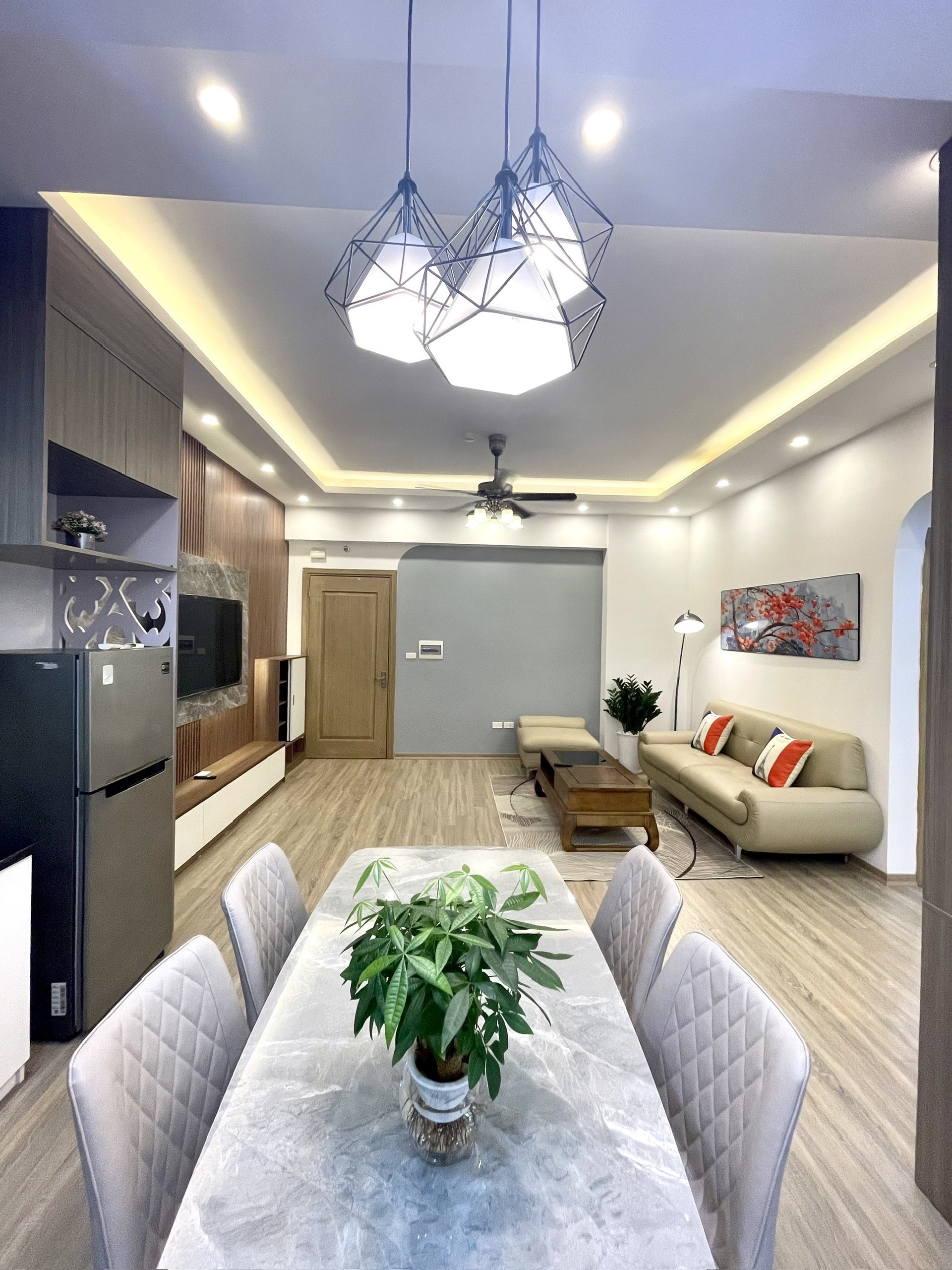 Chính chủ gửi bán căn hộ góc mới lắp đặt full nội thất mới tại KDT Thanh Hà Cienco 5 4