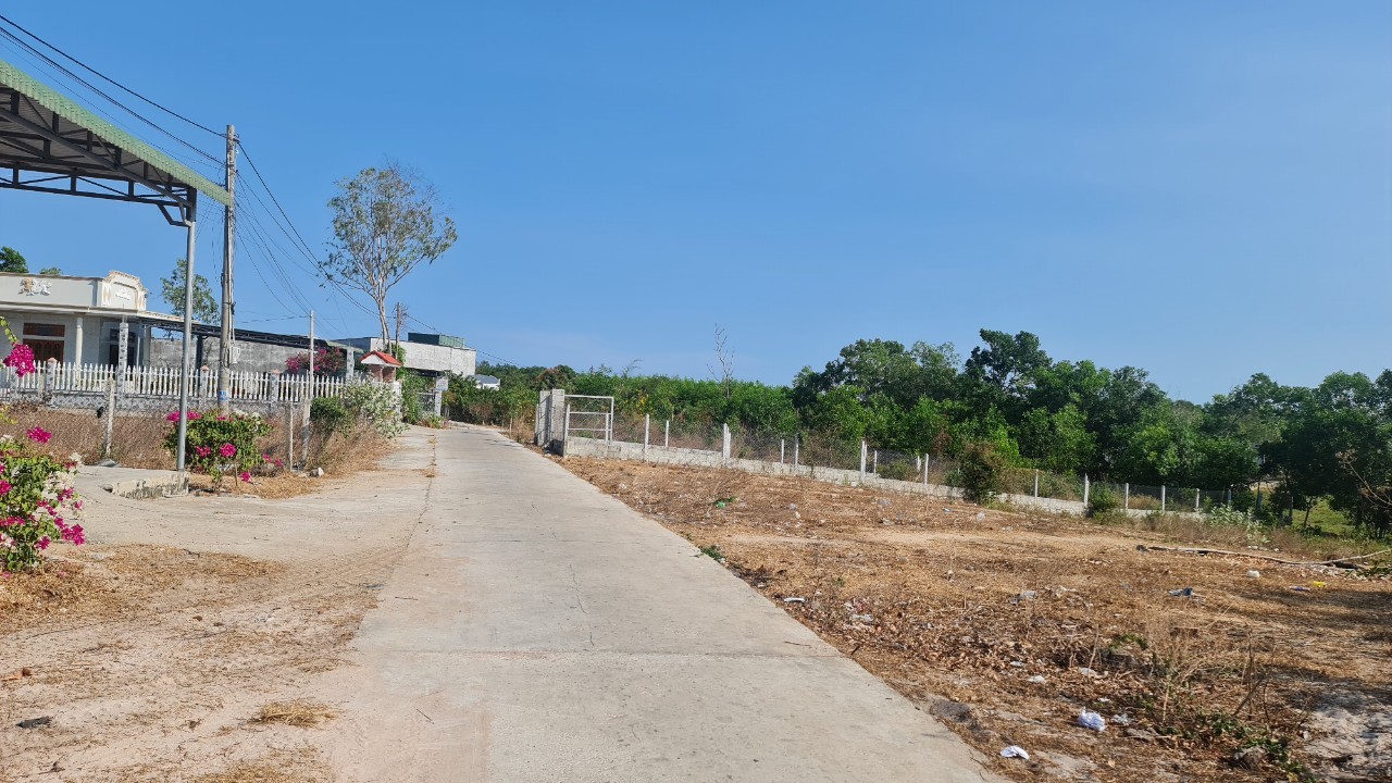 bán gấp 5x48 full thổ cư gần biển Cam Bình, xã Tân Phước, Thị Xã LaGi, Bình Thuận. Giá rẻ 4